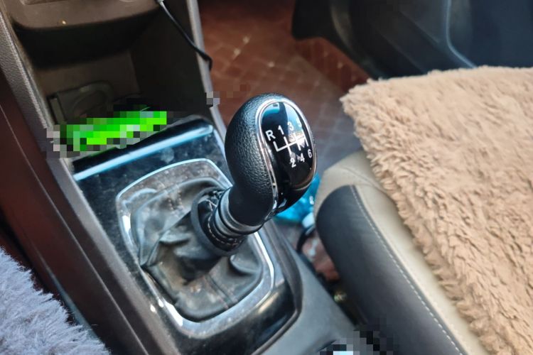 Used Baojun 310W 2017 1.5L Manual Fashion Model China V