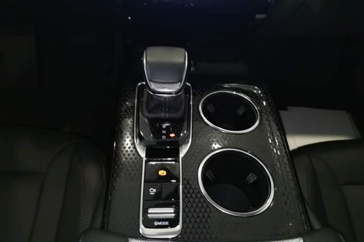 Used Hongqi HS3 PHEV 2024 PHEV 115km Jingwei Edition
