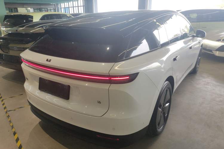 Used Li Auto Li Auto i6 2025 Model Two-Wheel-Drive Standard Type
