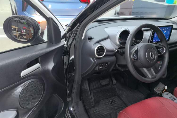 Used ORA Black Cat 2021 301 km Basic Version
