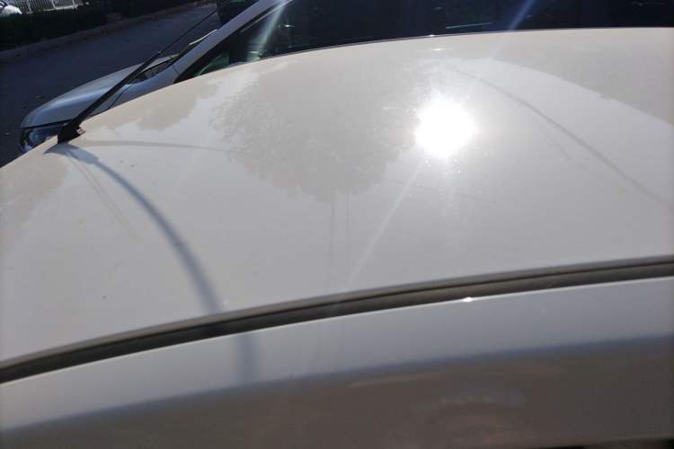 Used Venucia R50 2015 1.6L Manual Fashion Edition
