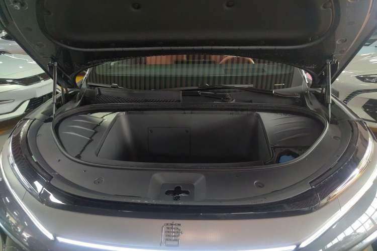 Used BYD Tang L 2025 EV 600KM All-Wheel-Drive LiDAR Flagship Model
