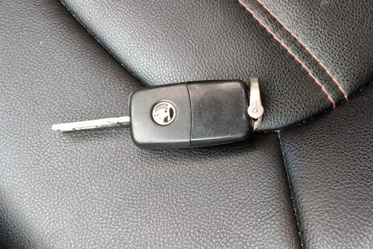 Used Skoda Rapid 2016 1.6L Manual Front-Wheel-Drive Version
