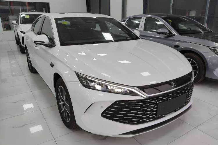 Used BYD Qin L 2025 DM-i Smart Drive 120KM Leading Model