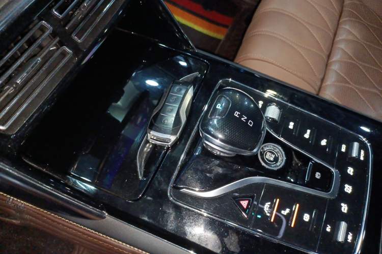 Used BYD Tang New Energy 2021 DM 2.0T Four-Wheel Drive High-Performance Flagship Model
