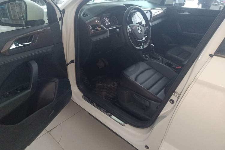 Used Volkswagen Tharu 2021 280TSI Two-Wheel Drive Comfort Edition
