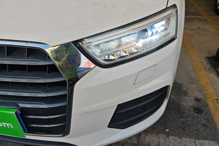 Used Audi Q3 2016 40 TFSI quattro all-wheel-drive sport model
