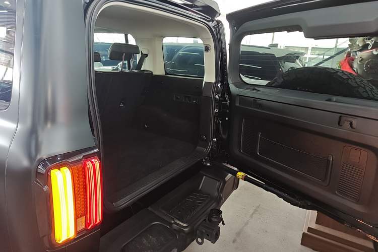 Used Tank 300 2023 2.0T Iron Rider 02
