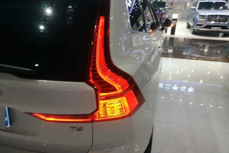 Used Volvo XC60 2018 T4 Zhiyi Edition