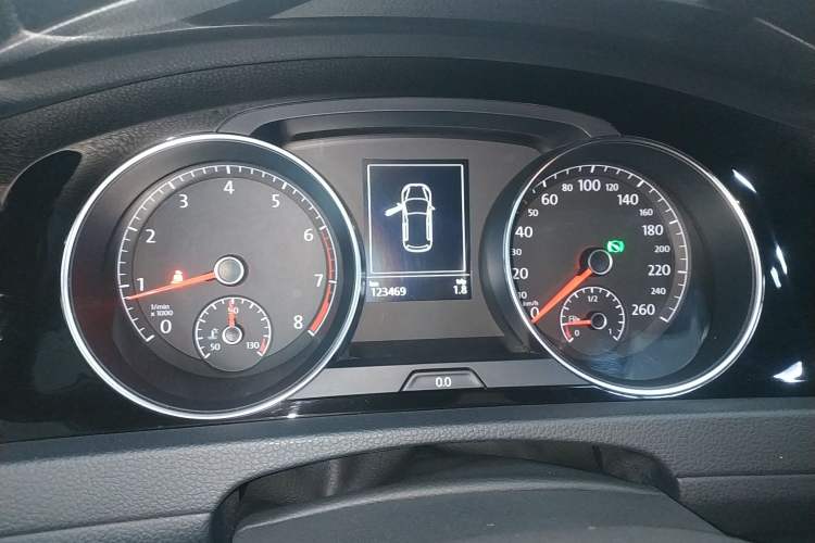 Used Volkswagen Golf 2017 280TSI Automatic R-Line Million-Vehicle Commemorative Edition