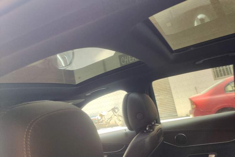 Used Mercedes-Benz GLC 2018 Refreshed GLC 300 4MATIC Dynamic Edition