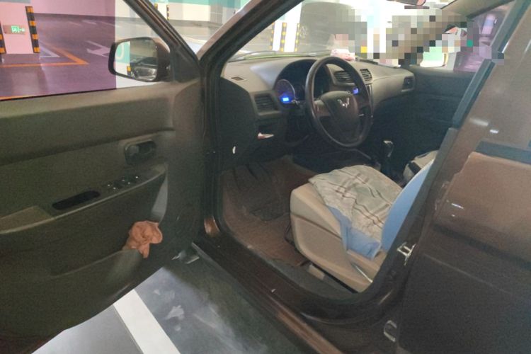 Used Wuling Hongguang 2014 1.5L S Standard Version
