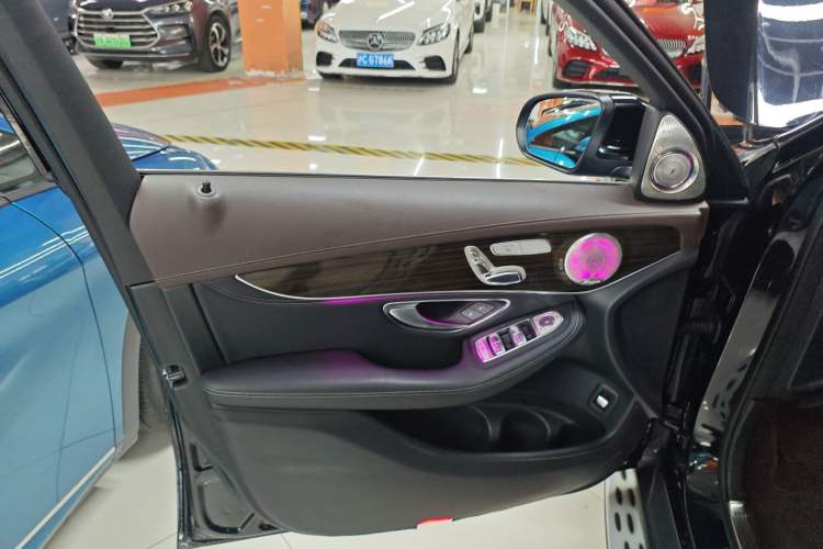 Used Mercedes-Benz GLC 2017 GLC 260 4MATIC Luxury Model
