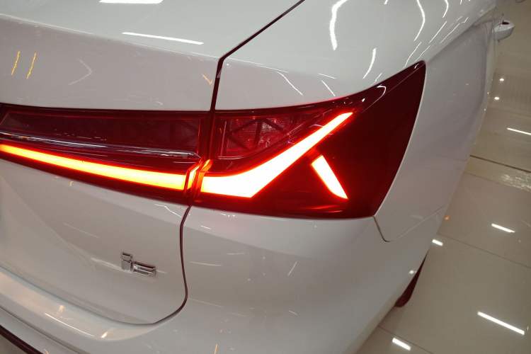 Used Roewe i5 2023 1.5L Manual Comfort Edition
