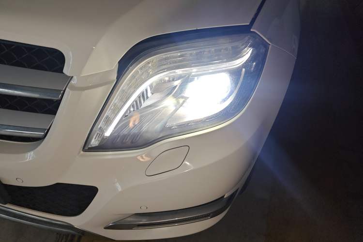 Used Mercedes-Benz GLK-Class 2013 Facelift GLK 300 4MATIC Fashion Edition