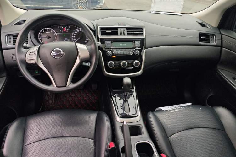 Used Nissan Tiida 2016 1.6L CVT Cool Dynamic Edition