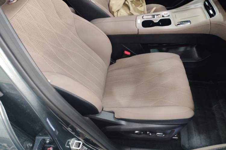 Used Chery Tiggo 8 PLUS 2025 290TGDI DCT Prestige 5-Seater