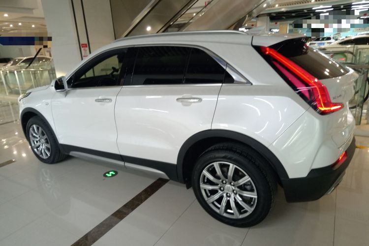 Used Cadillac XT4 2021 28T Two-Wheel Drive Leading Version
