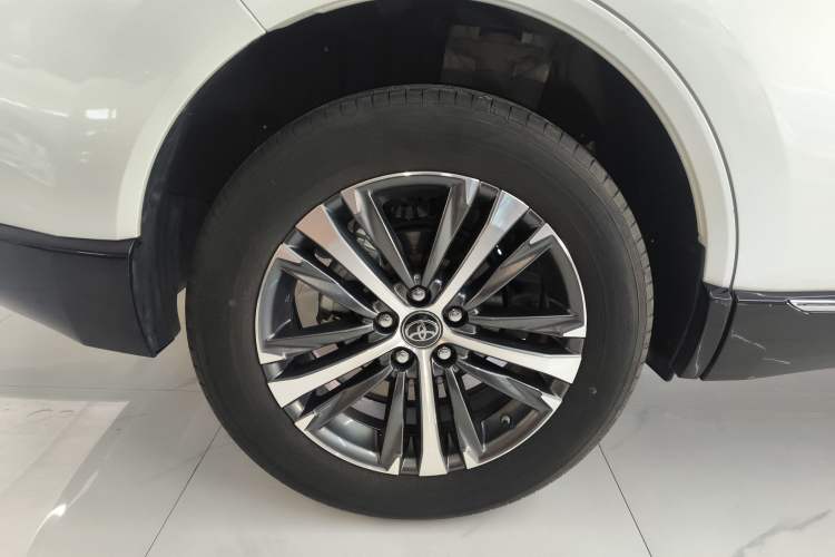 Used Toyota Venza 2023 2.0L CVT Two-Wheel Drive Luxury Edition
