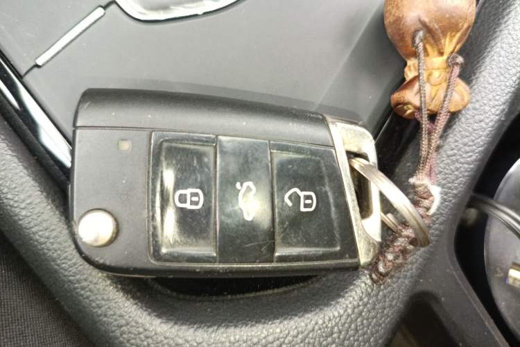 Used Volkswagen Tiguan L 2019 Updated Version 330TSI Automatic Two-Wheel Drive Panoramic Comfort Edition China VI Standard
