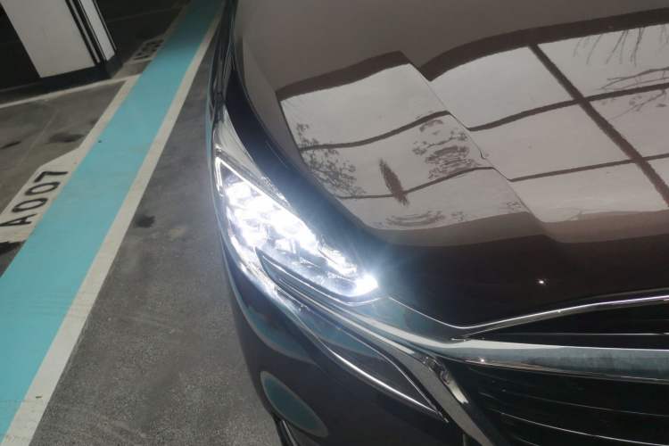 Used Buick GL8 2021 ES Land Cruiser 653T Luxury Edition