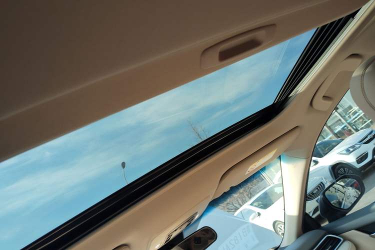 Used Toyota Camry 2018 2.0G Luxury Edition
