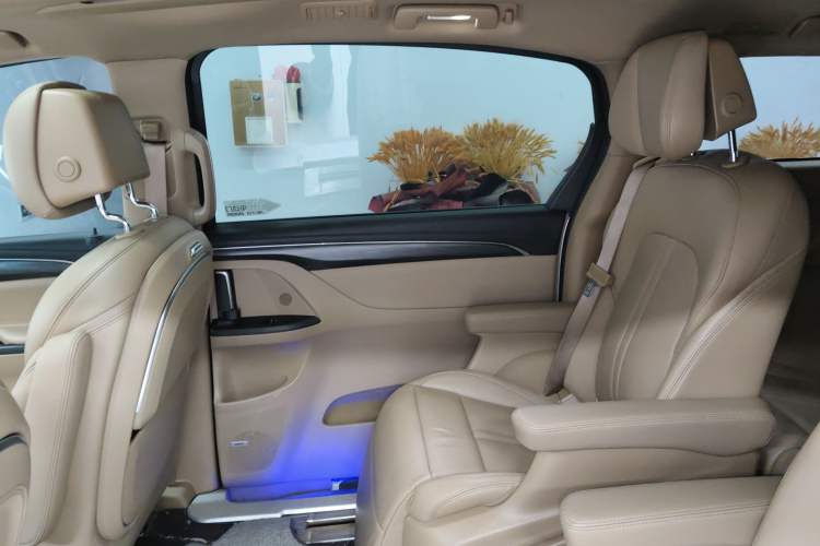 Used Buick GL8 2021 ES Land Cruiser 653T Smart Flagship Model
