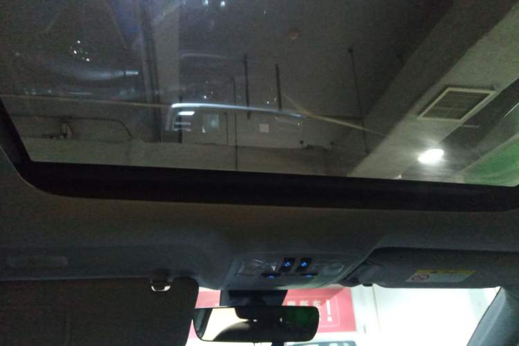 Used Toyota Highlander 2018 2.0T Four-Wheel Drive Luxury Version 7 Seats China VI Standard