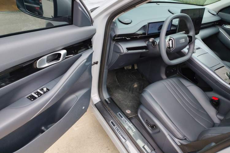 Used  E5 2024 530km Long-Range Version
