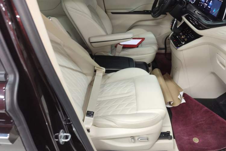 Used Buick GL8 2022 Avenir Aivia Six-Seat Deluxe Edition