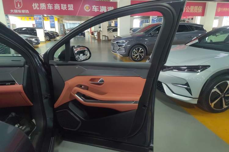 Used BYD Tang L 2025 EV 600KM All-Wheel-Drive LiDAR Flagship Model
