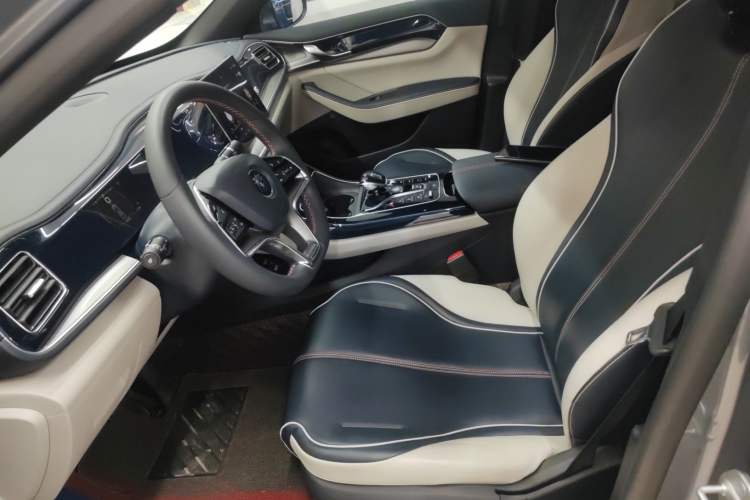 Used BYD Qin PLUS 2021 EV 400KM Luxury Model
