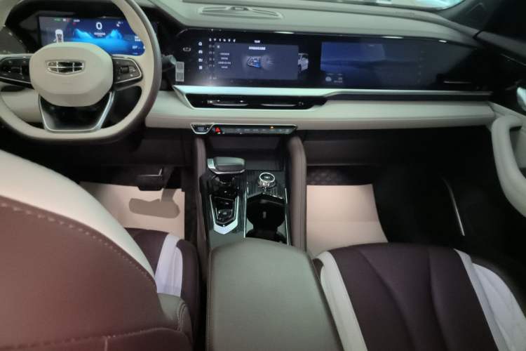 Used Geely Auto Monjaro L 2021 2.0TD DCT EVO Two-Wheel Drive Prestige Version
