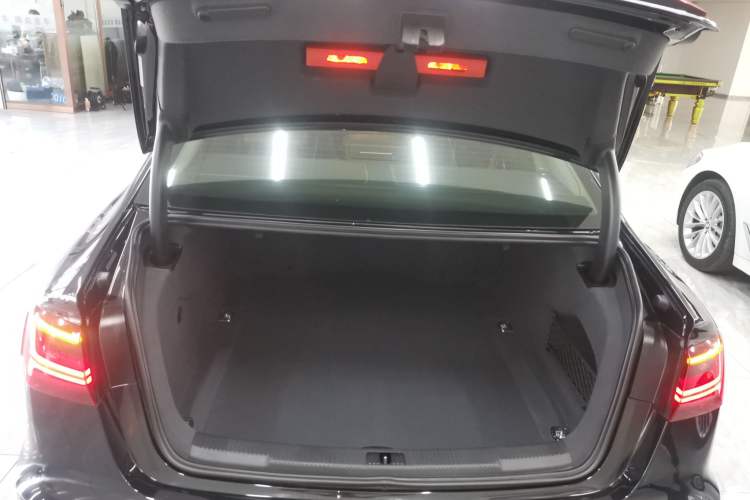 Used Audi A6L 2018 30th Anniversary Edition 30 FSI Style Model
