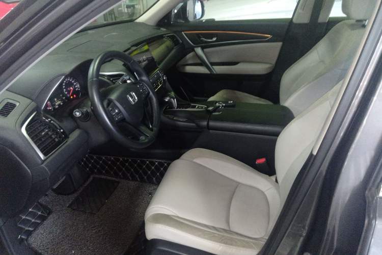 Used Honda Avancier 2017 240TURBO Two-Wheel Drive Premium Edition
