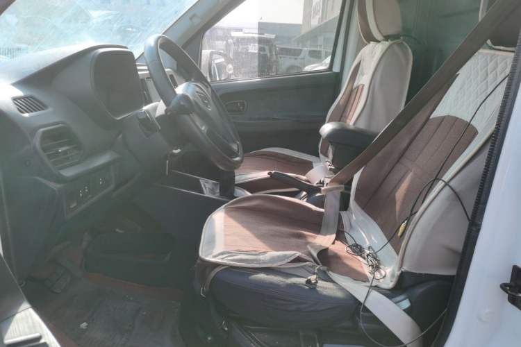 Used Chana Ruixing EM80 2023 Flat-Top Double-Door 2-Seater 60 kW 41.932 kWh
