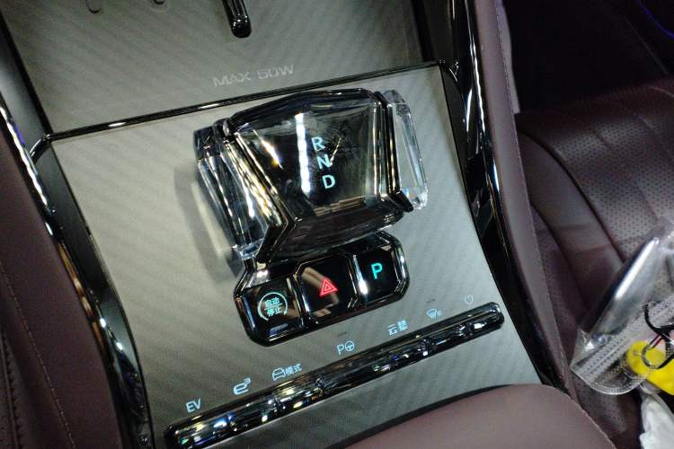 Used Denza Z9GT 2024 1100 Four-Wheel Drive Ultra Version
