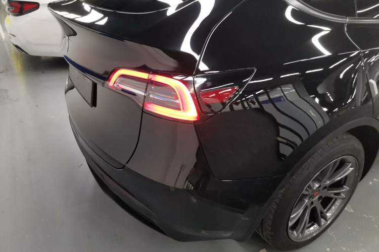 Used Tesla Model Y 2023 Rear-Wheel-Drive Version