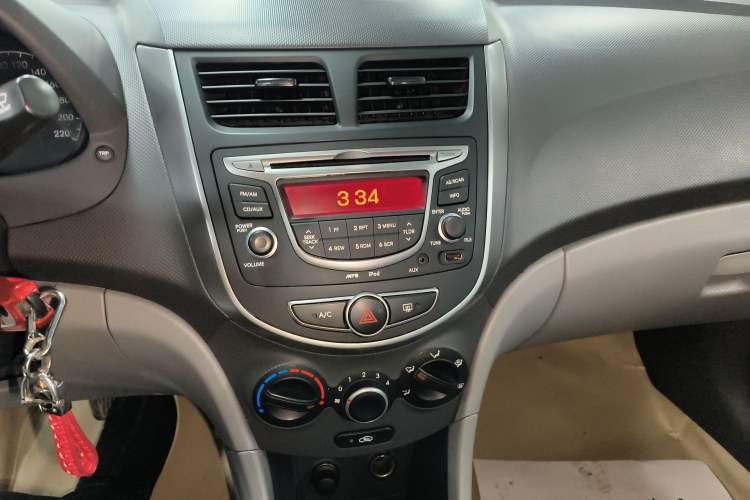 Used Hyundai Verna 2014 1.4L Automatic Smart GLS
