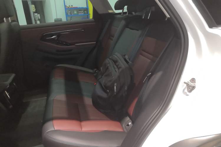 Used Land Rover Range Rover Evoque New Energy 2022 Aurora L P300e Plug-in Hybrid Electric Version