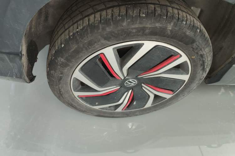 Used Volkswagen Tharu 2024 300TSI Two-Wheel-Drive Moon Luxury Edition