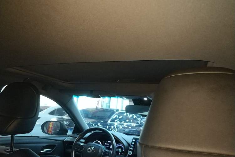 Used Toyota Avalon 2019 Dual-Engine 2.5L Luxury Edition China VI Standard
