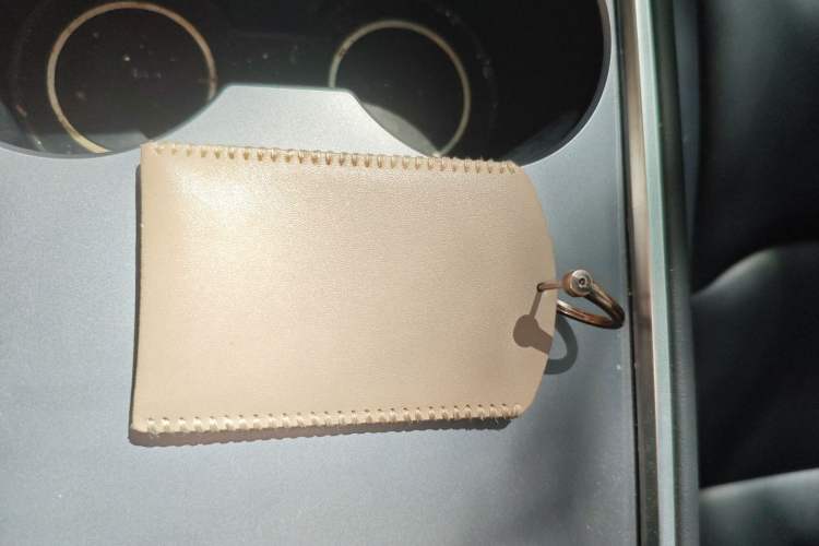 Used Tesla Model Y 2023 Rear-Wheel-Drive Version
