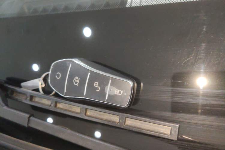 Used BYD Qin PLUS 2025 DM-i Smart Drive 55KM Leading Model
