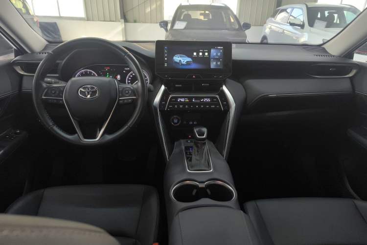 Used Toyota Venza 2023 2.0L CVT Two-Wheel Drive Luxury Edition
