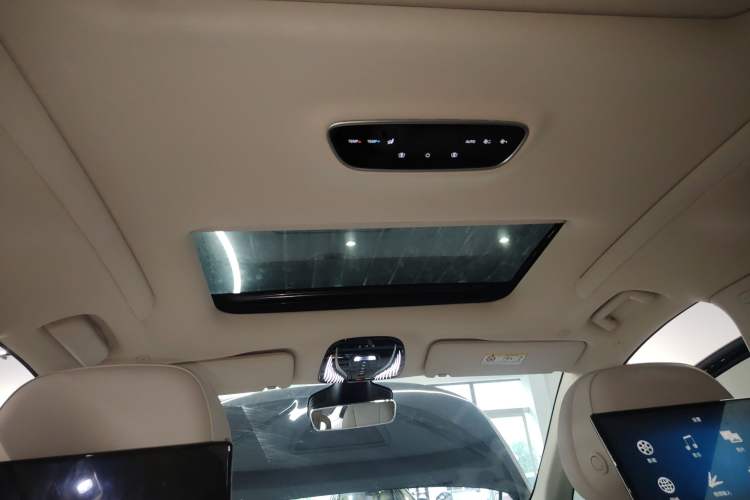 Used VOYAH Dream 2022 Low-Carbon Edition Home
