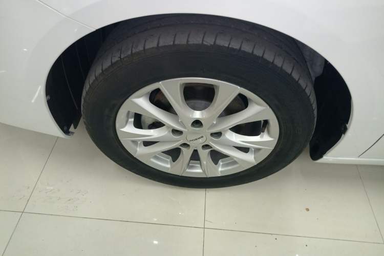 Used Roewe i5 2023 1.5L Manual Comfort Edition
