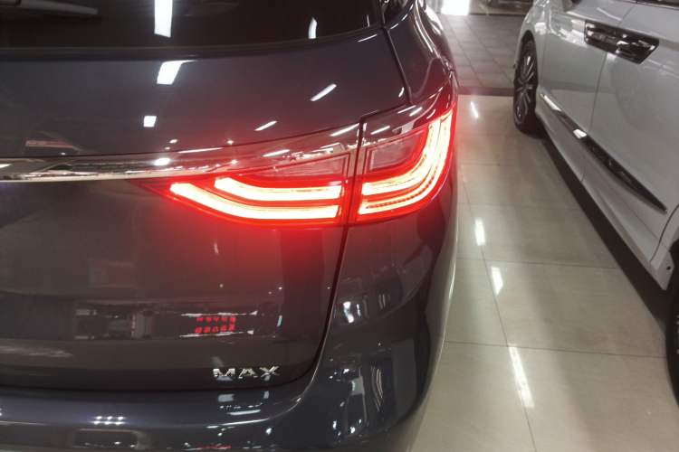 Used BYD Song MAX 2019 1.5T Automatic Smart Connect Ruiyi Sunroof Model 7 Seats China VI Standard