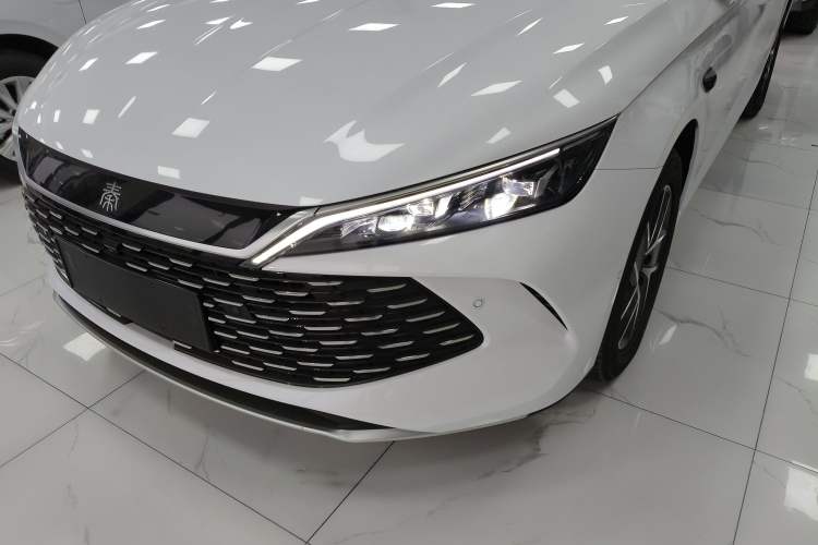 Used BYD Qin L 2025 DM-i Smart Drive 120KM Leading Model