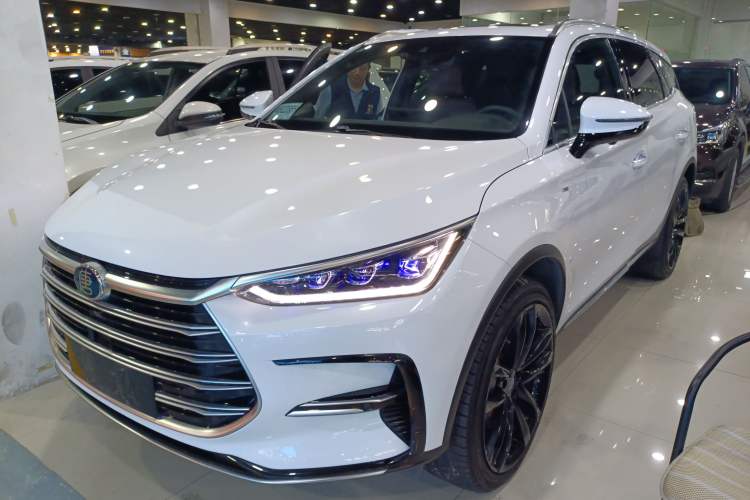 Used BYD Tang New Energy 2021 DM 2.0T Four-Wheel Drive High-Performance Flagship Model

